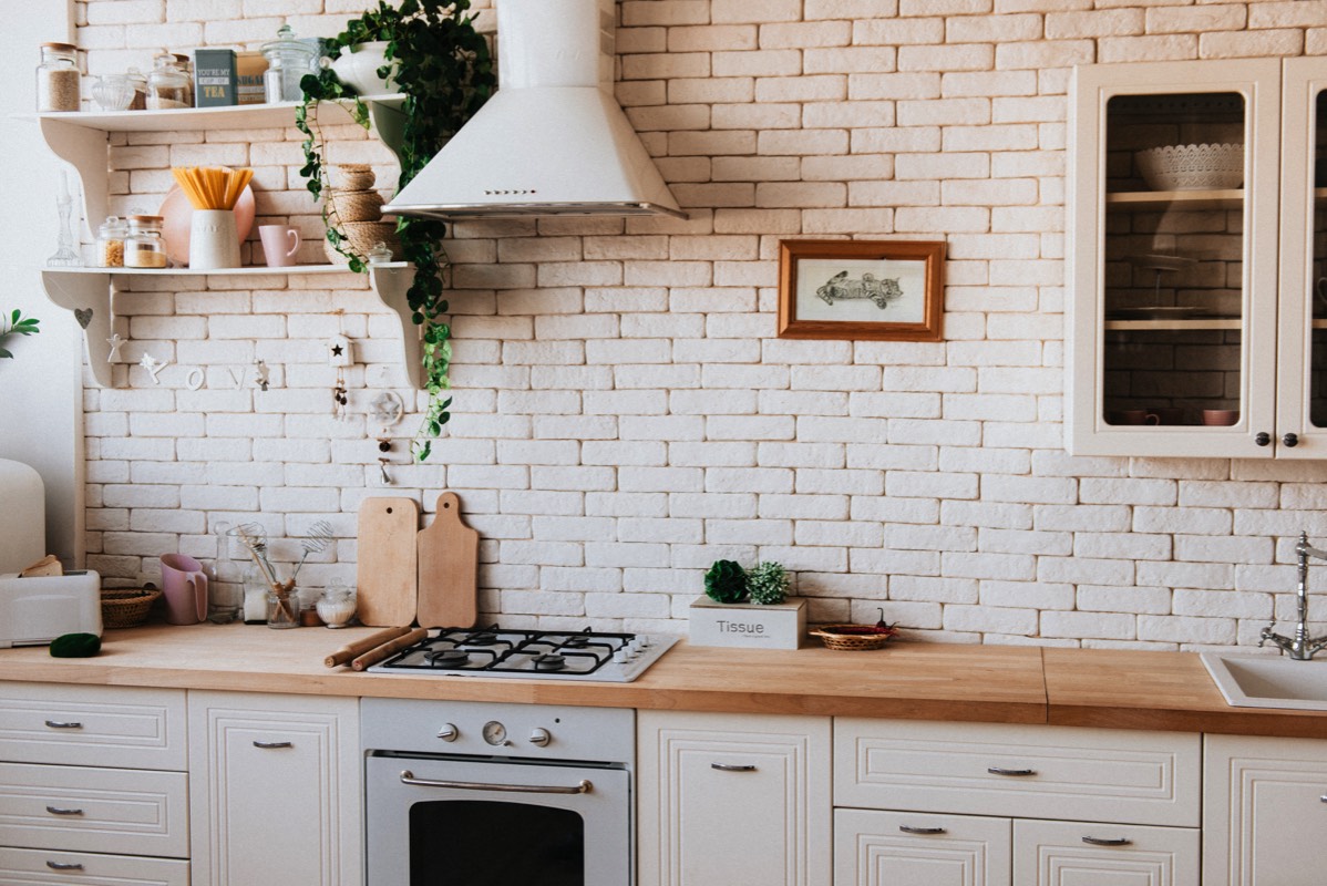 Kitchen-with-white-brick-wall